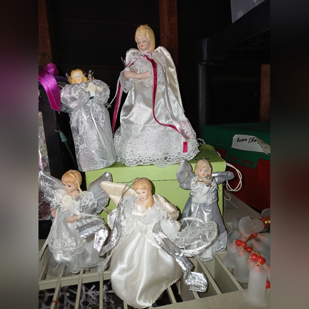 5 Piece Collection of NOMA lite up Porcelain Angel ornaments W/ Vintage tree top
